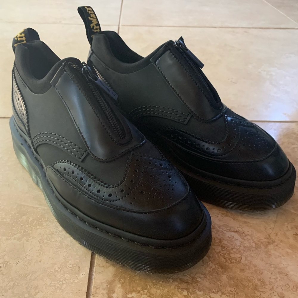 Dr Martens Resnik UK 5/US 7 black zip oxford